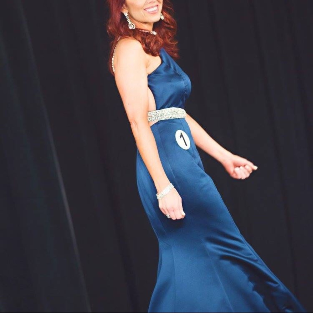 Pageant Gown - Picture 2 of 8